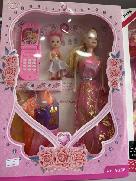 Fashion doll